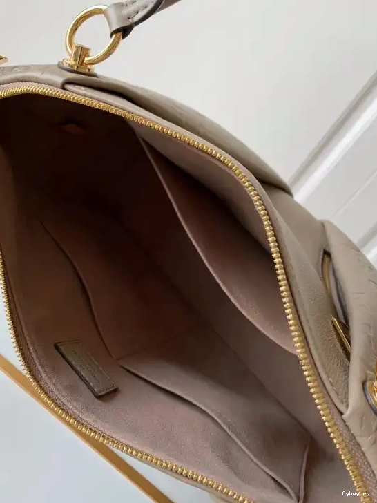 V LOUIS TOTE MM VUITTON 0425